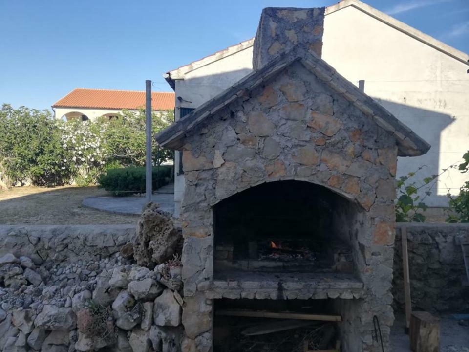Sandra Vir Εξωτερικό φωτογραφία