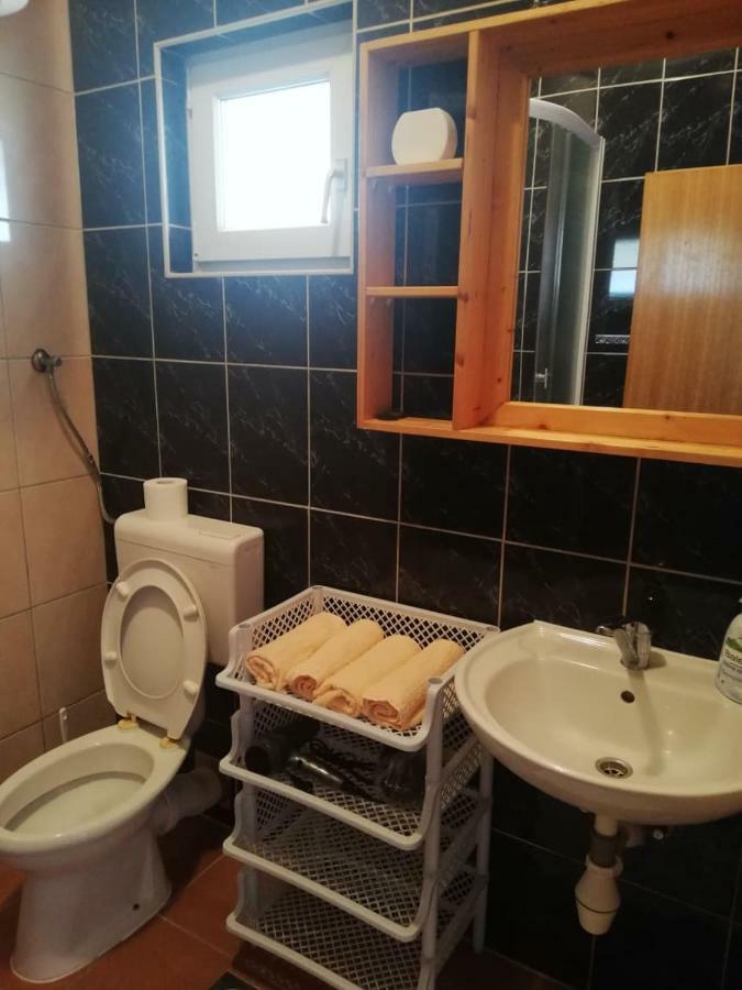 Sandra Vir Εξωτερικό φωτογραφία